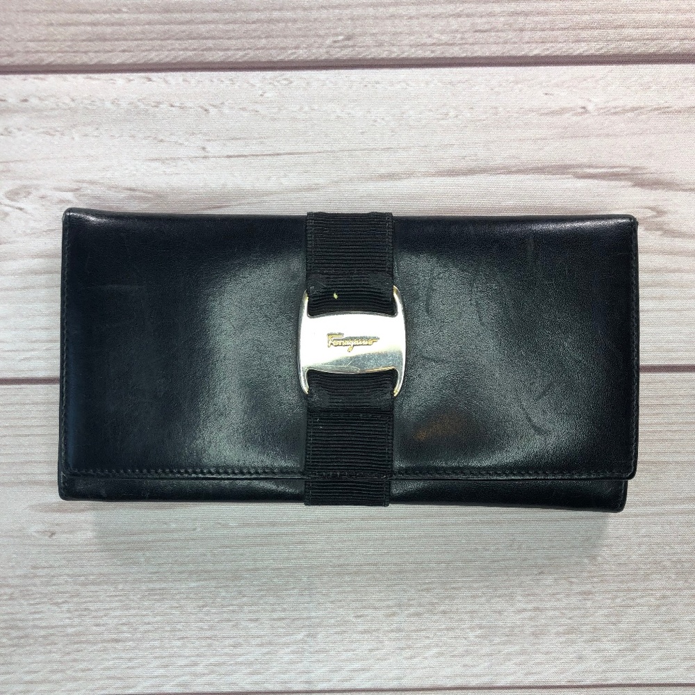 Salvatore Ferragamo Black Continental wallet